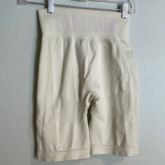 Gymshark high rise bicycle short - Picture 2 of 3
